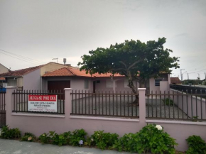 Casa ampla a 50metros do mar